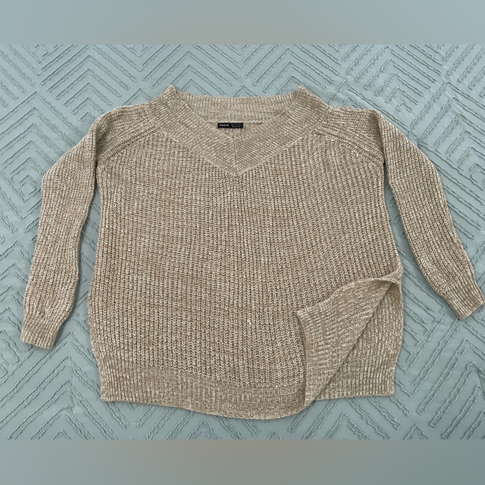 Solid V Neck Split Hem Sweater (size M)